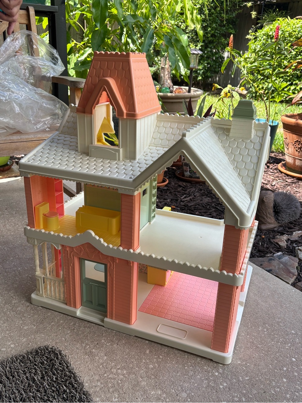 Vintage 1990’s Playskool dollhouse.